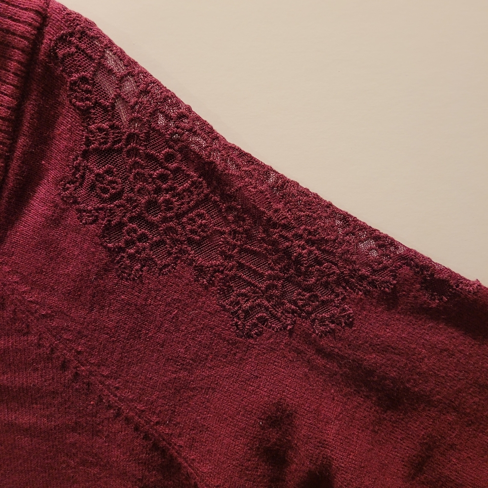 Sweater - Picture 4 of 4